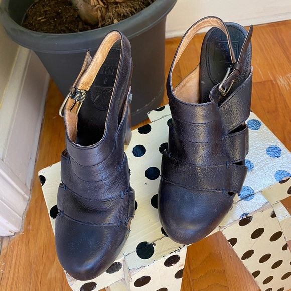 Frye Clogs - Picture 2 of 7